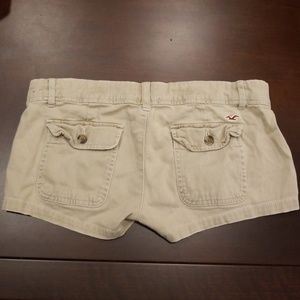 Hollister Shorts - Super soft Hollister tan shorts Hollister Shorts - Super soft Hollister tan shorts